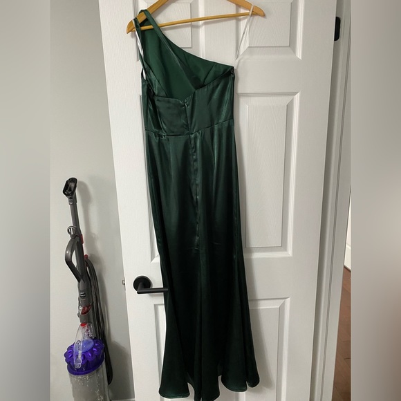 XS Lulus dress worn once. Hemmed - Picture 4 of 7